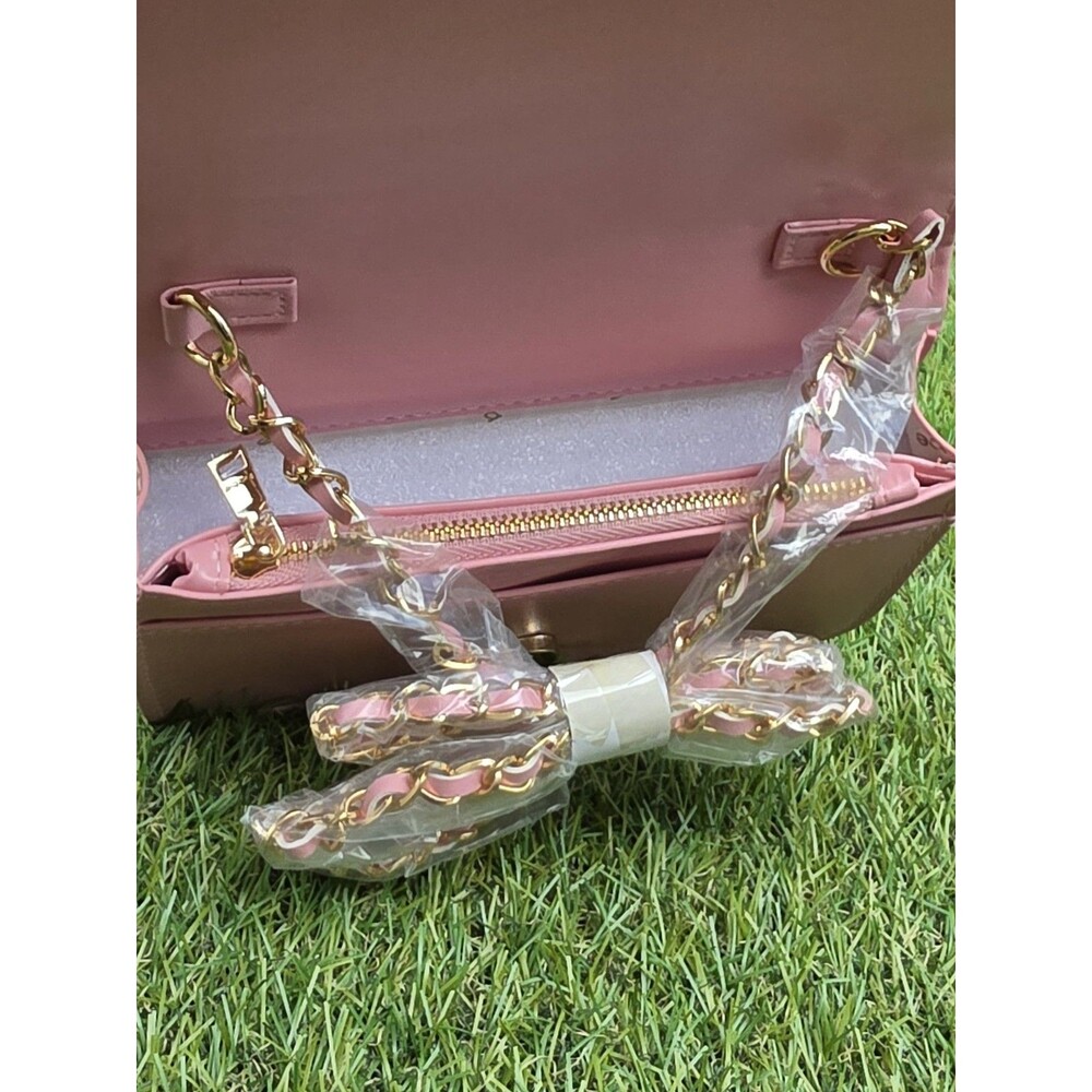 NWOT Bebe BLUSH PINK RAELYNN CROSSBODY CLUTCH W/GOLD METAL HANDLE Shoulder Strap - Picture 10 of 13
